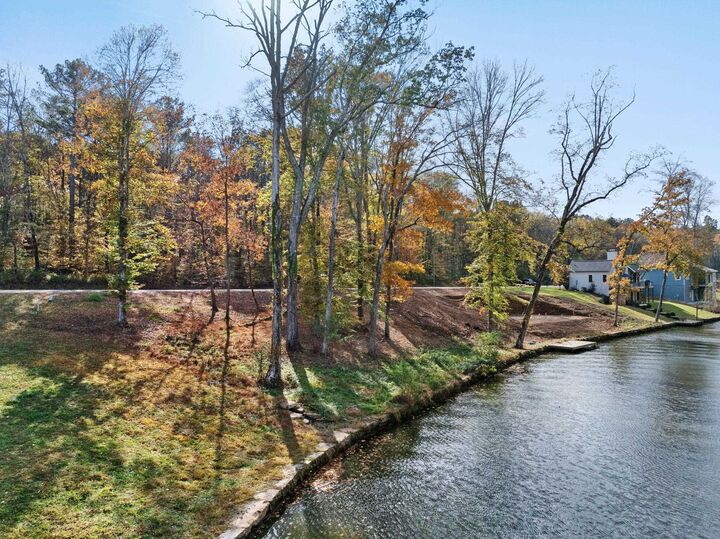 Property Photo:  1584 Shore Dr  AL 35634 - FLORENCE 