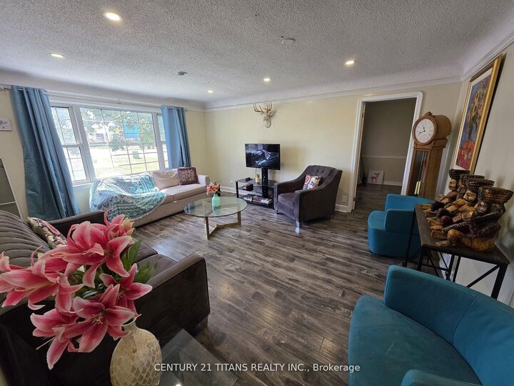 Photo de la propriété:  1604 Highway No. 2 Road  ON L1E 2R7 