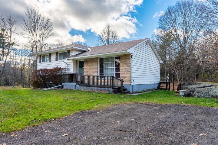 Property Photo: 638 Thousand Islands Pky Parkway ON K0E 1L0