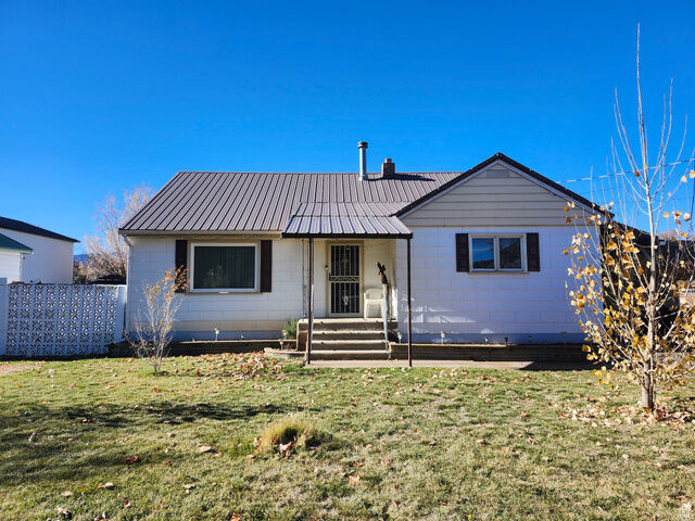 Property Photo: 70 S 100 E UT 84050