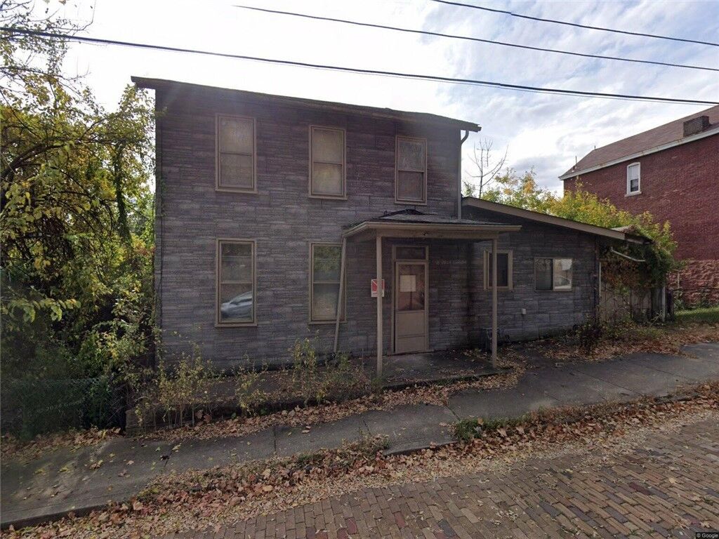 Property Photo:  2318 Milligan Ave  PA 15218 