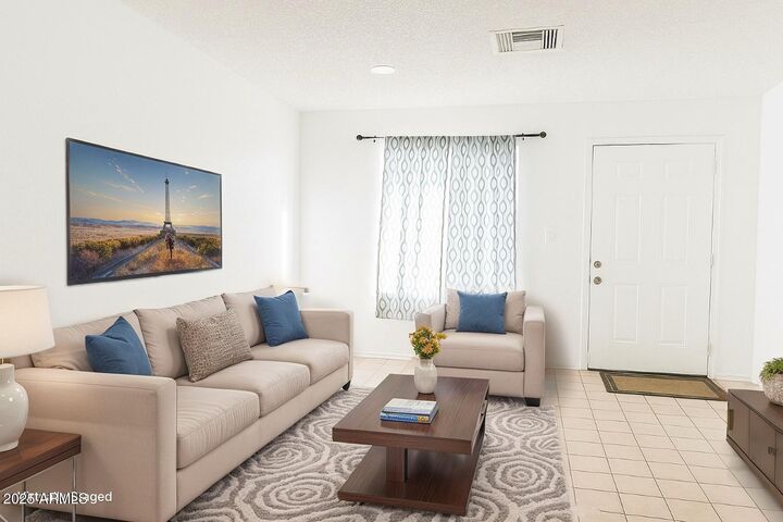 Property Photo: 1444 E McNair Drive AZ 85283