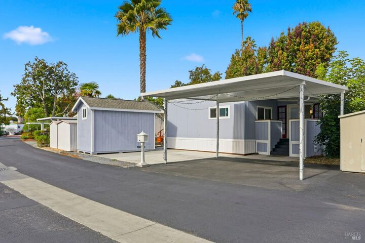 Property Photo: 805 Las Palmas CA 94949