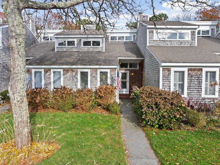 Property Photo:  15 Riverview Ave 15E  MA 02649 