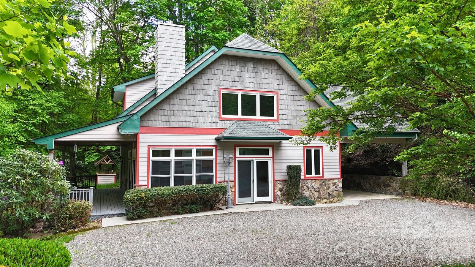 Property Photo:  905 Old Fiddle Road  NC 28786 