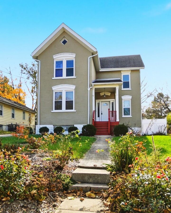 Property Photo: 1307 Cedar Avenue OH 45224