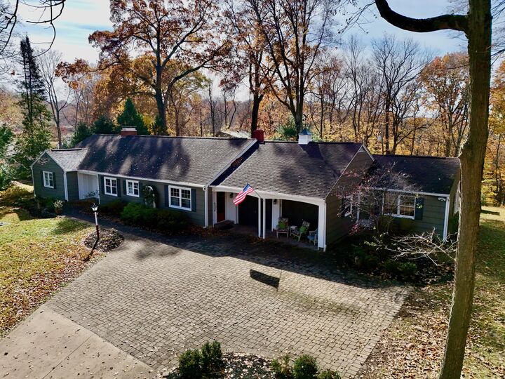 Property Photo:  1195 Longwood NE Drive  OH 43130 