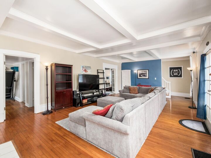 Property Photo:  215 S Maple Street  OH 43040 