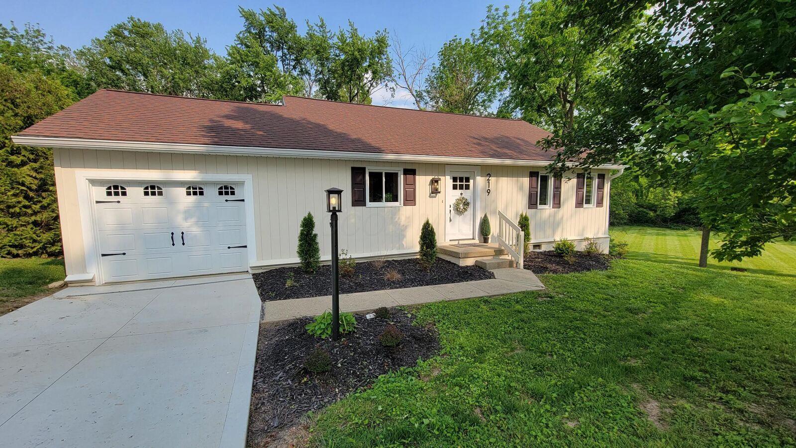 Property Photo: 219 Beechwood Street OH 45628