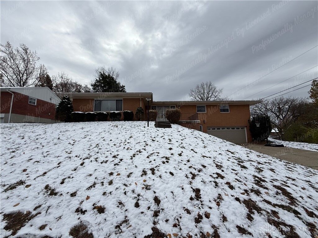 Property Photo: 2650 Loris Drive OH 45449