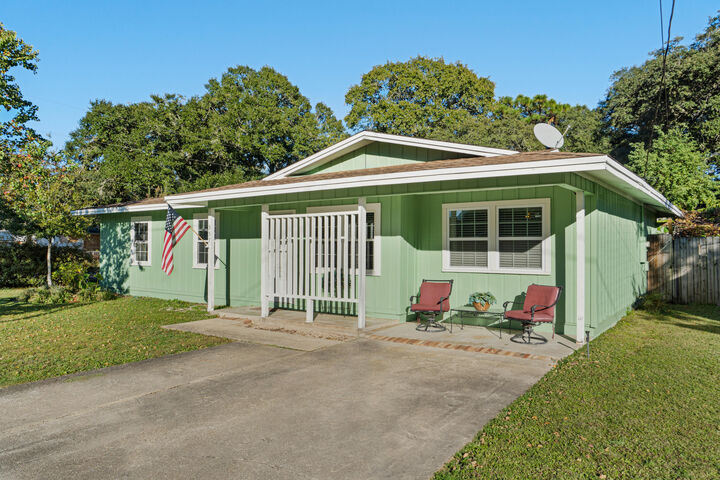 Property Photo:  357 Lisette Court  FL 32547 