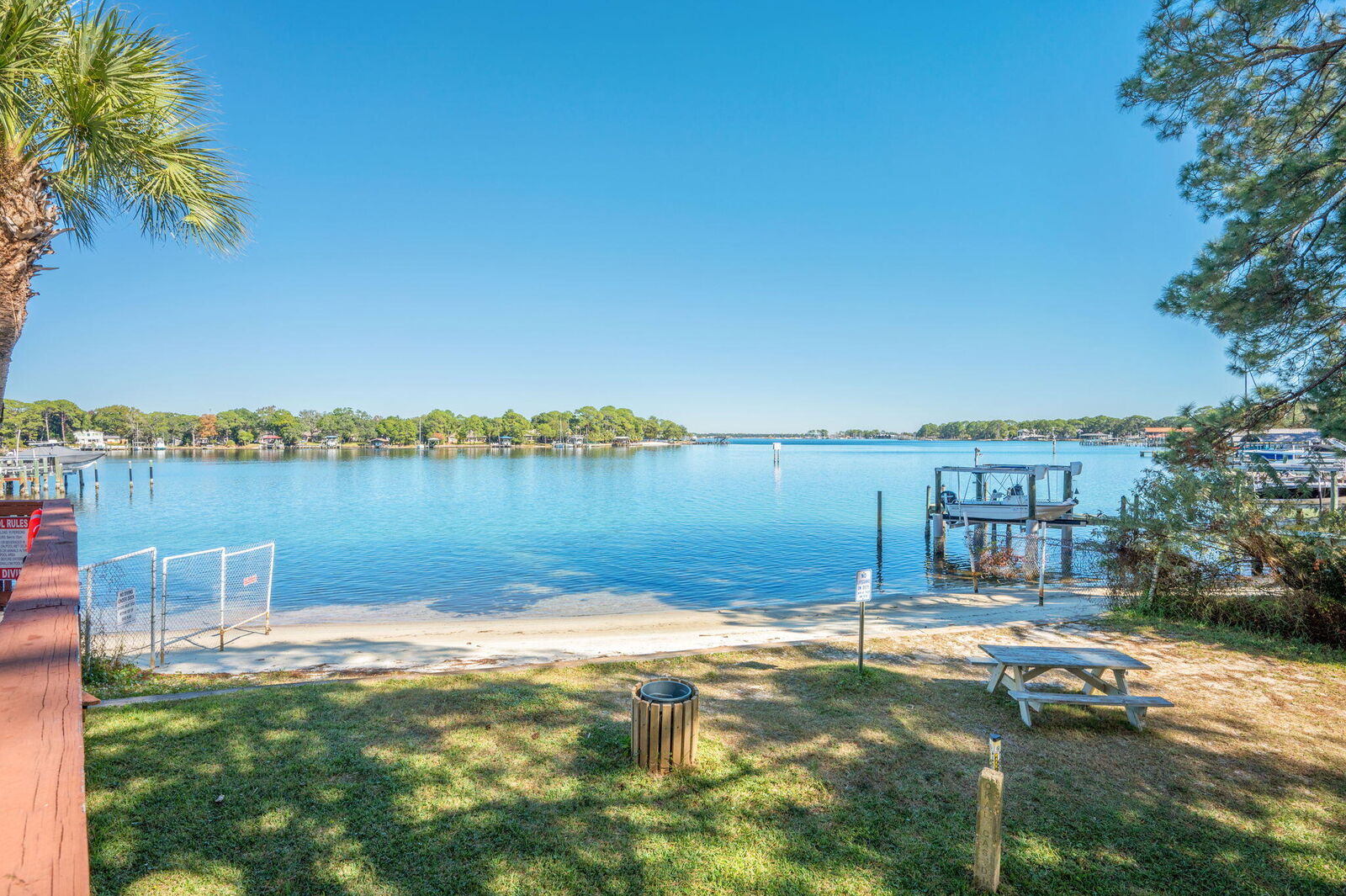 Property Photo: 5 Laguna Street 104 FL 32548