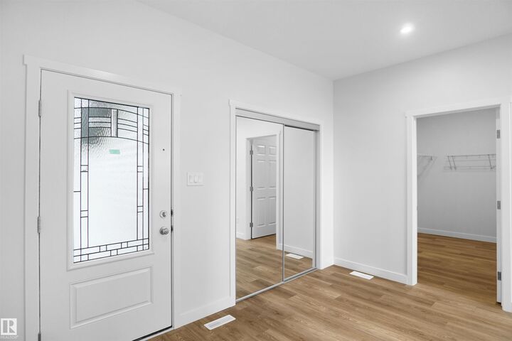 Property Photo:  56 Nerine Crescent  AB T5S 0R7 