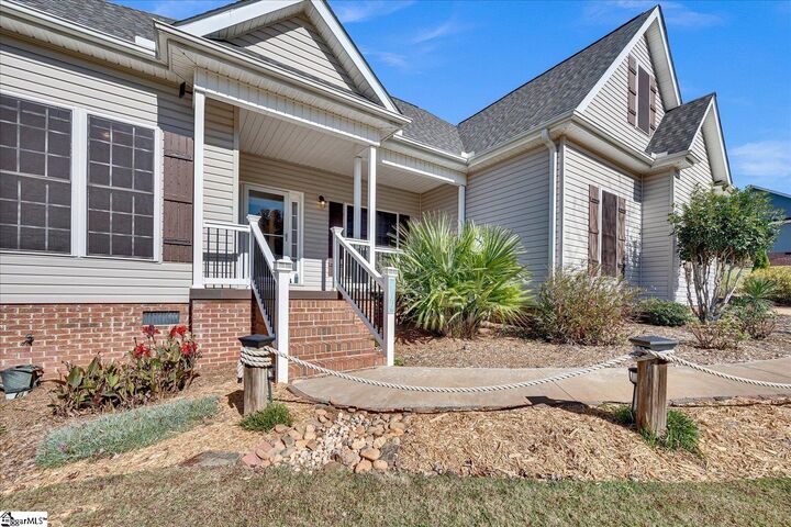 Property Photo: 106 Stone Meadow Way SC 29642