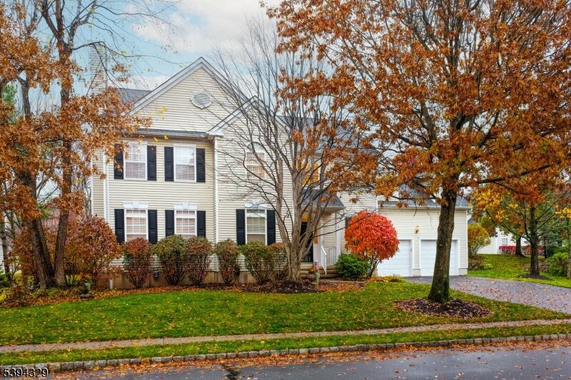 Property Photo:  4 Hansom Rd  NJ 07920 