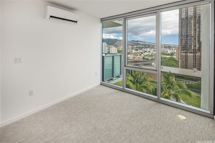 Property Photo: 1515 Liona Street 1903 HI 96814