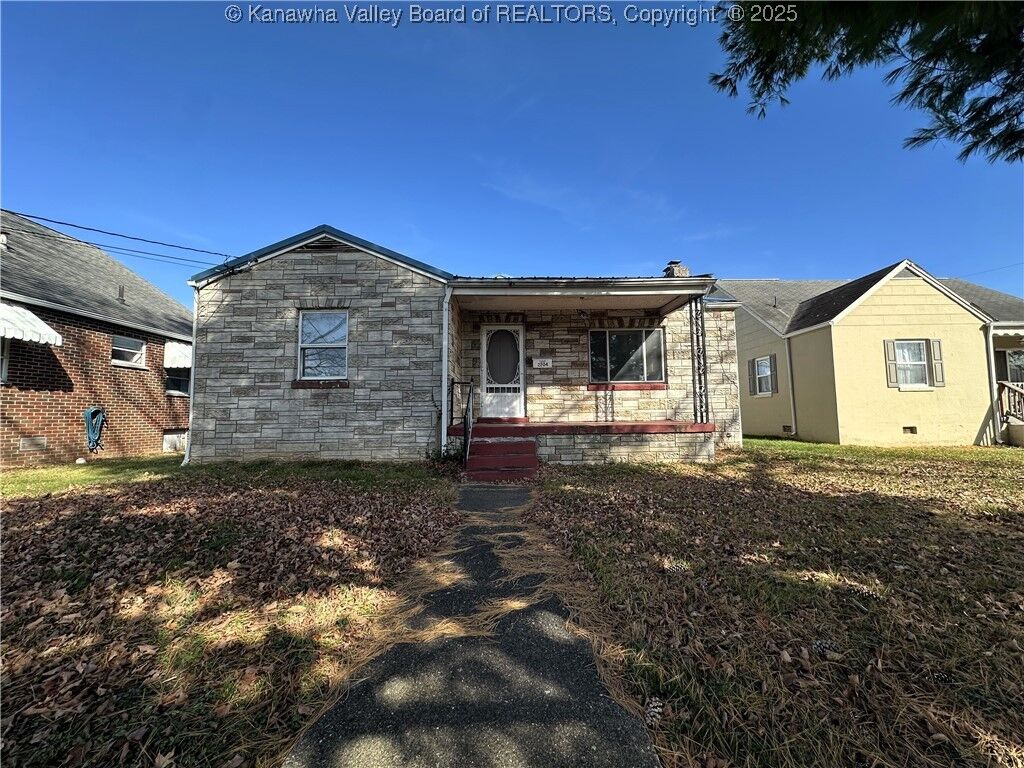 Property Photo: 2204 Fletcher Avenue WV 25064