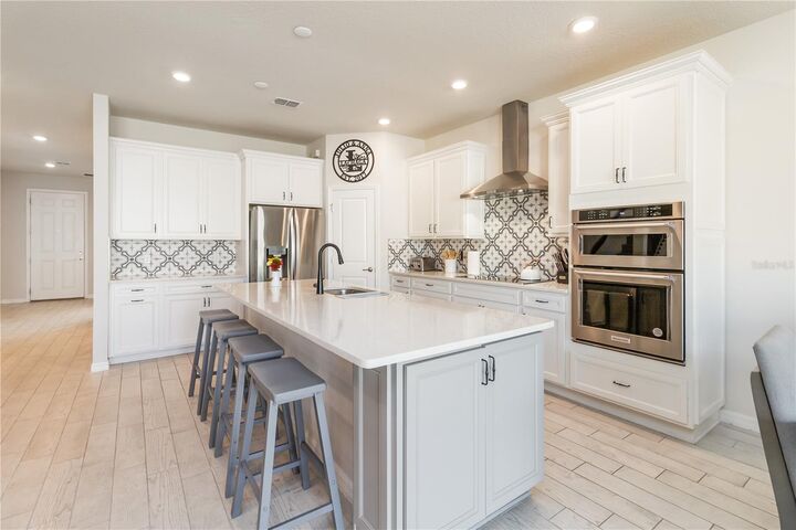 Property Photo:  2710 Forestdale Street  FL 34771 