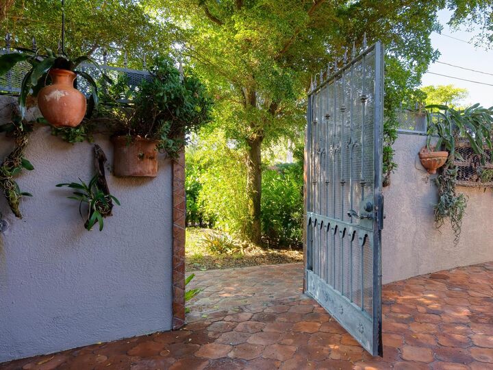 Property Photo: 41 S Adams Drive FL 34236