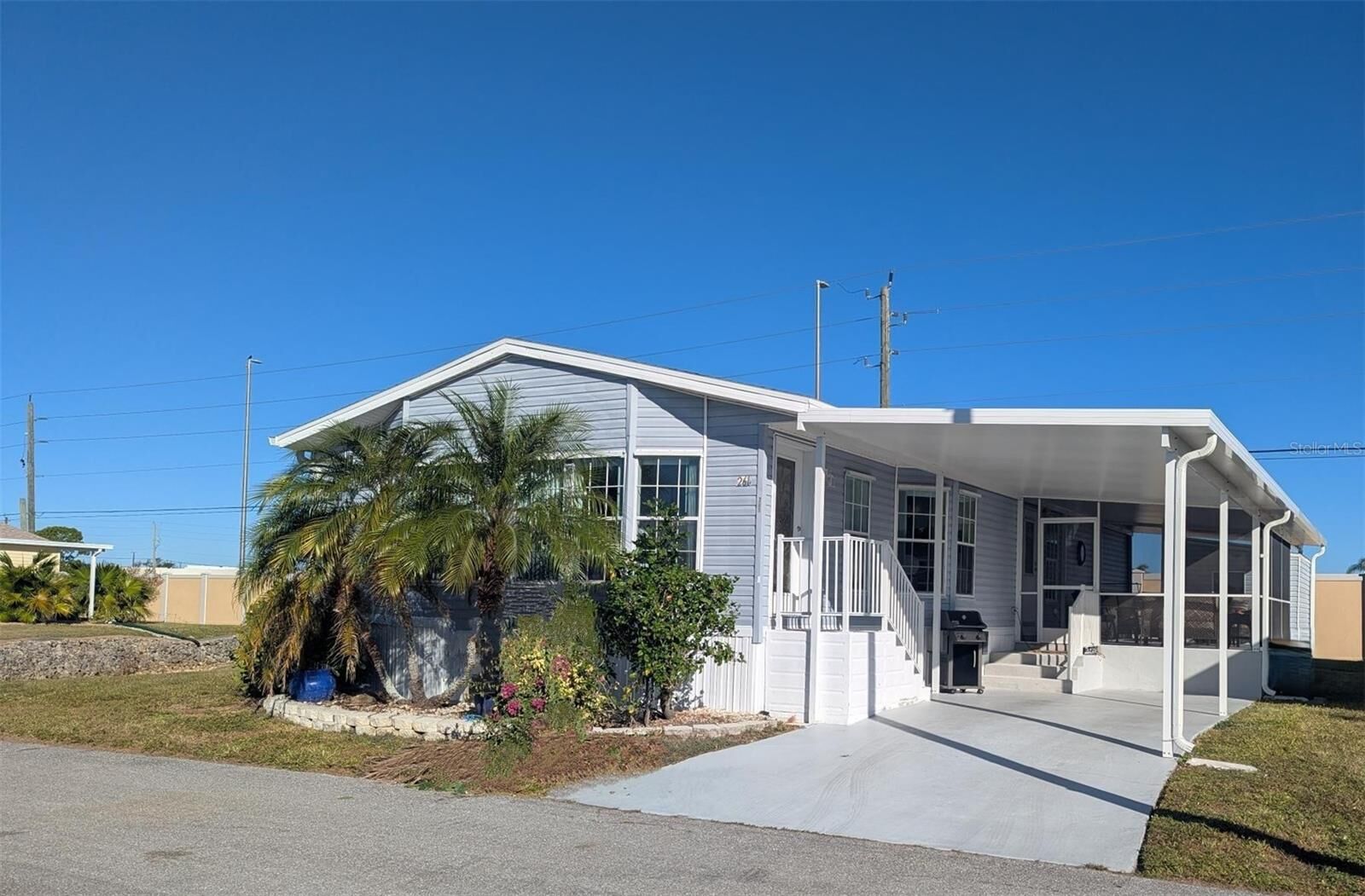 Property Photo:  2100 Kings Highway 261  FL 33980 