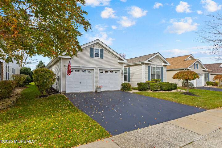 Property Photo:  10 Powderhorn Way  NJ 08501 