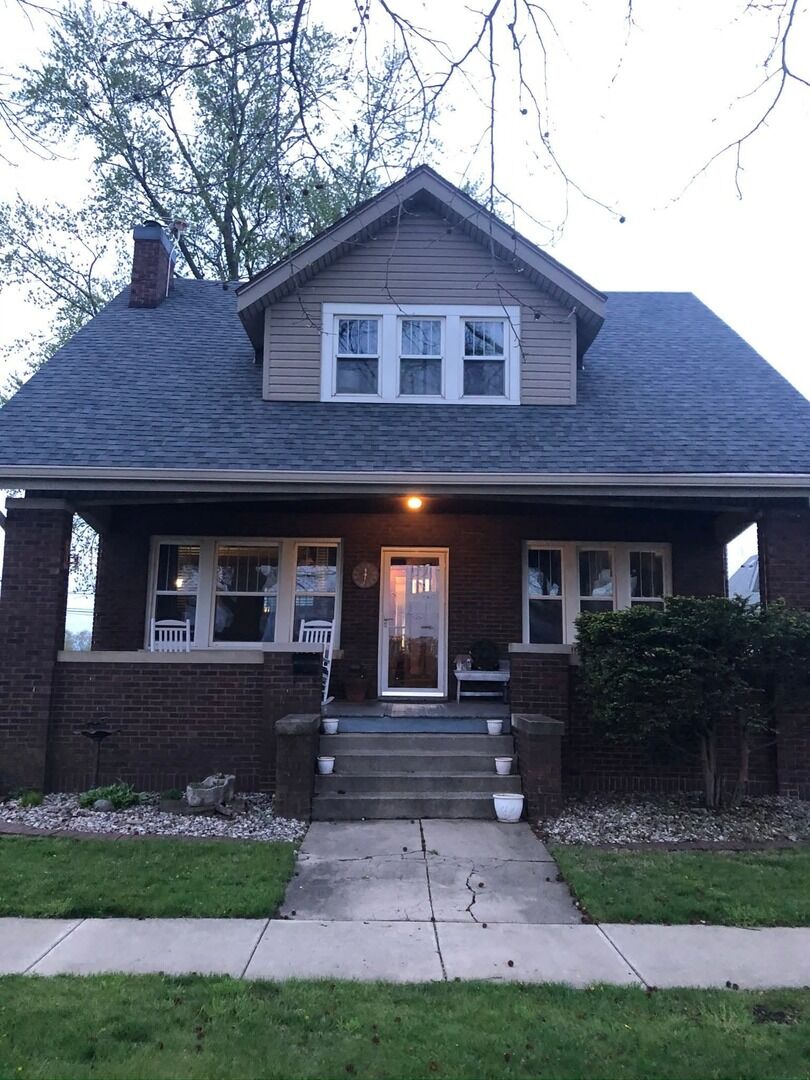 Property Photo:  1120 Broadway Avenue  IL 61938 