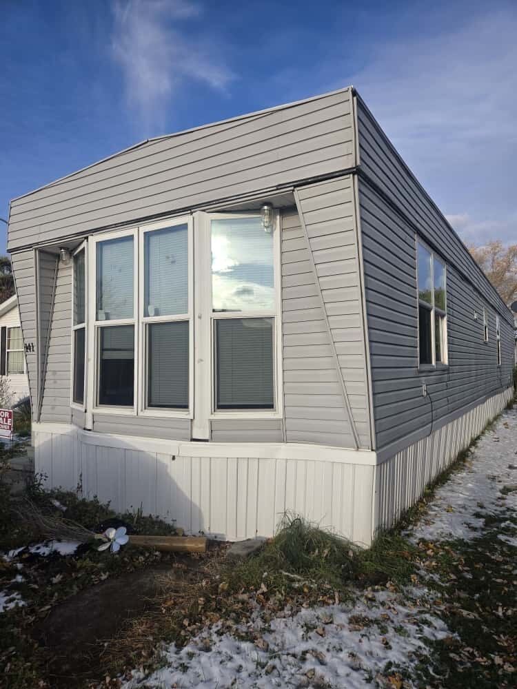 Property Photo: 141 Meadow Dr, Drive IL 60625