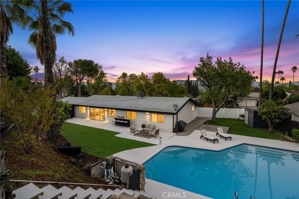 Property Photo:  20632 Tiara Street  CA 91367 