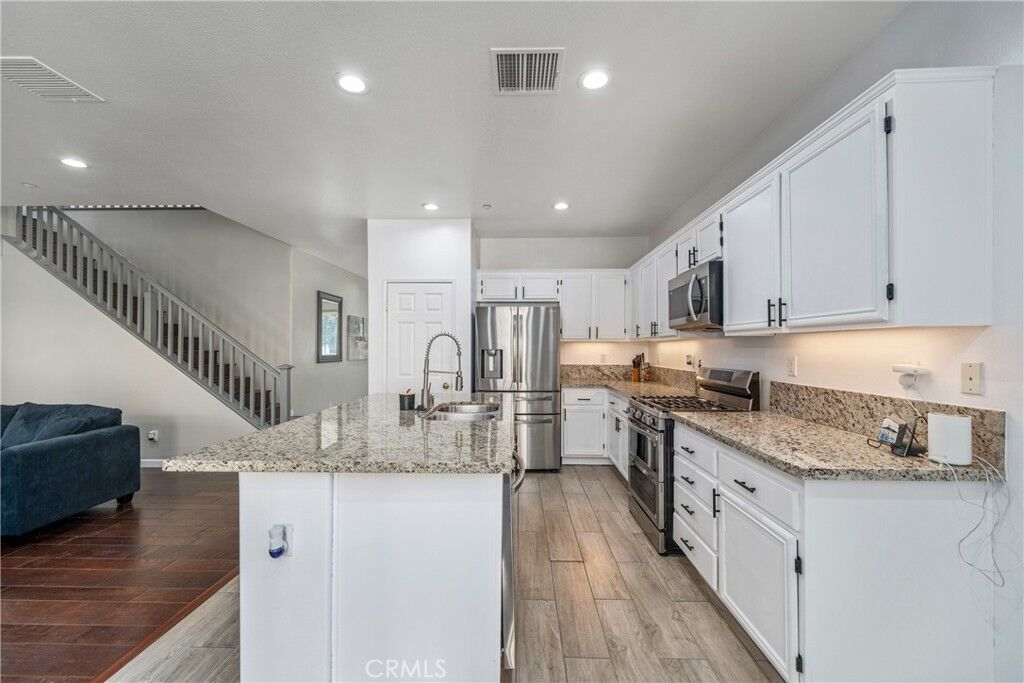 Property Photo:  11141 Gardenhurst Court  CA 92505 