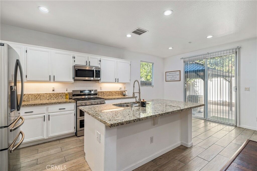 Property Photo:  11141 Gardenhurst Court  CA 92505 