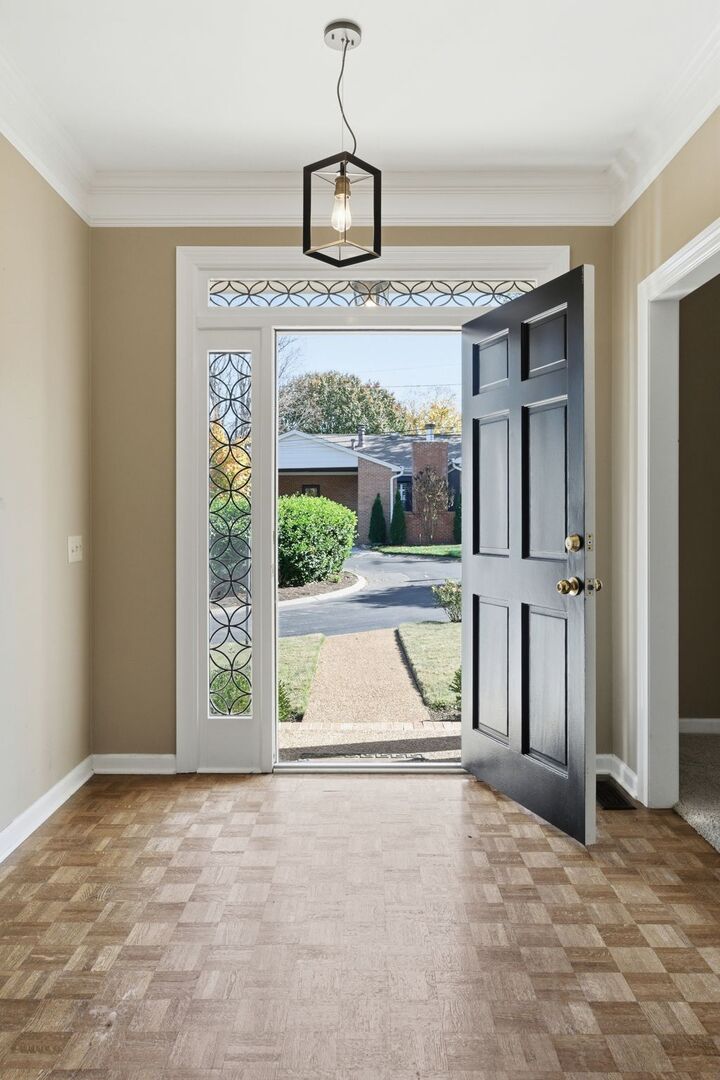 Property Photo: 210 Longwood Ct TN 37215