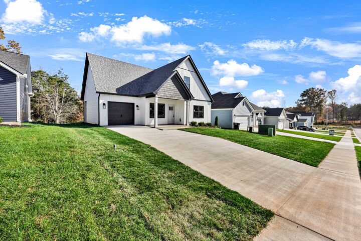 Property Photo: 1326 Isaiah Dr TN 37042