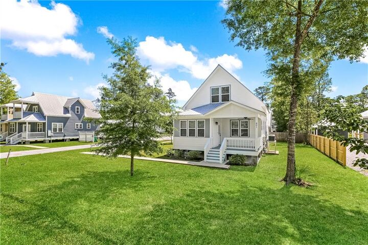 Property Photo:  801 Coffee Street  LA 70448 