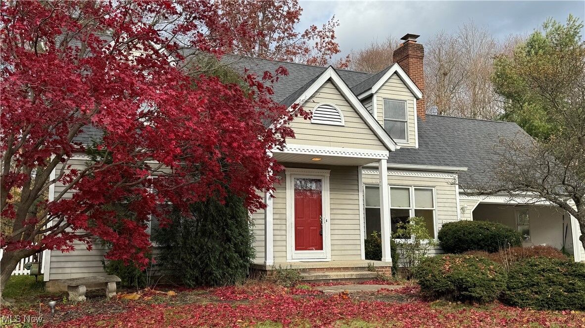 Property Photo:  32443 S Burr Oak Drive  OH 44139 