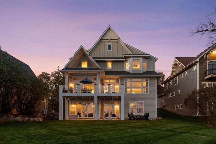 Property Photo:  3120 Highland Boulevard  MN 55364 