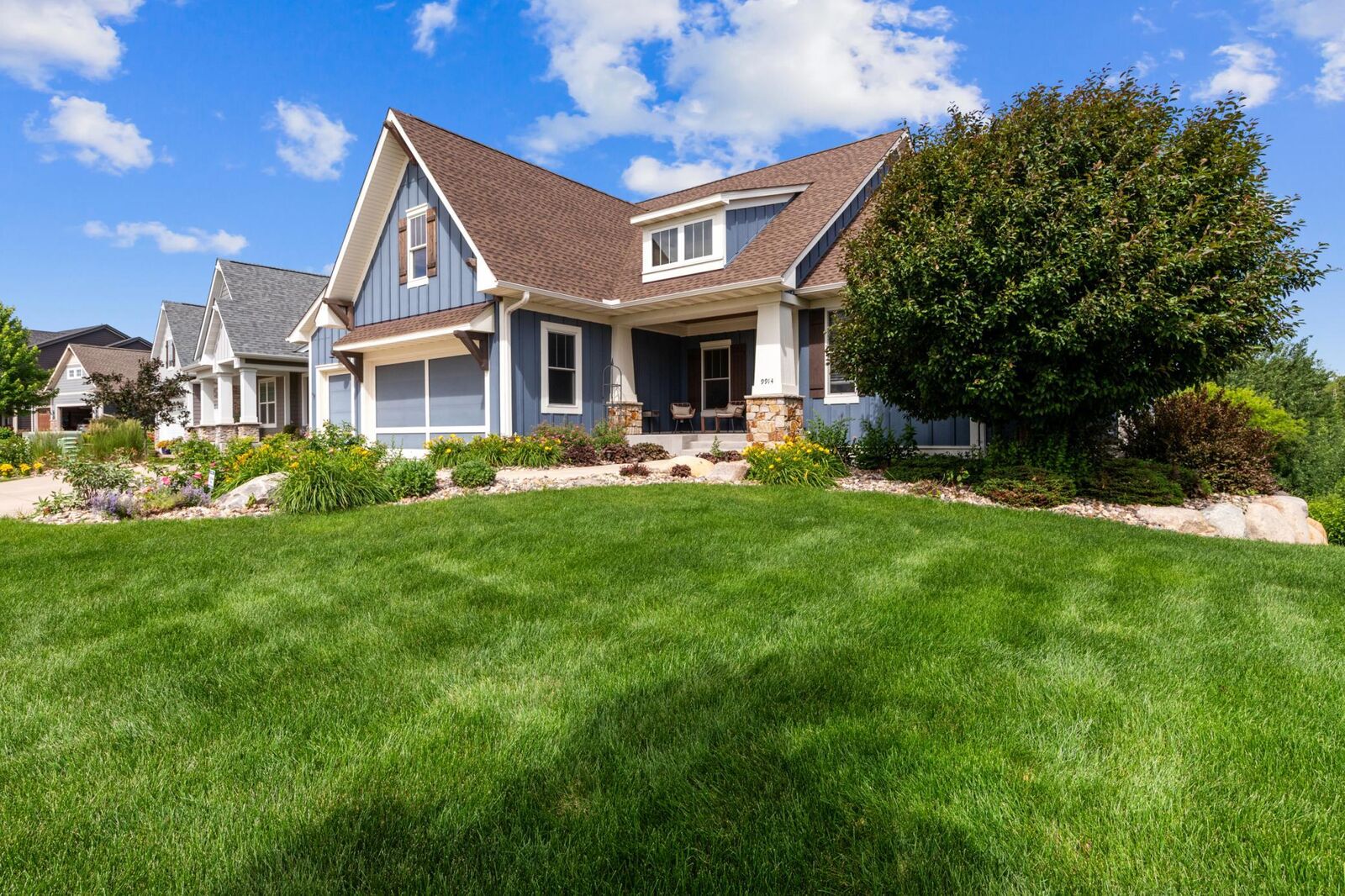 Property Photo:  9914 8th Street N  MN 55042 