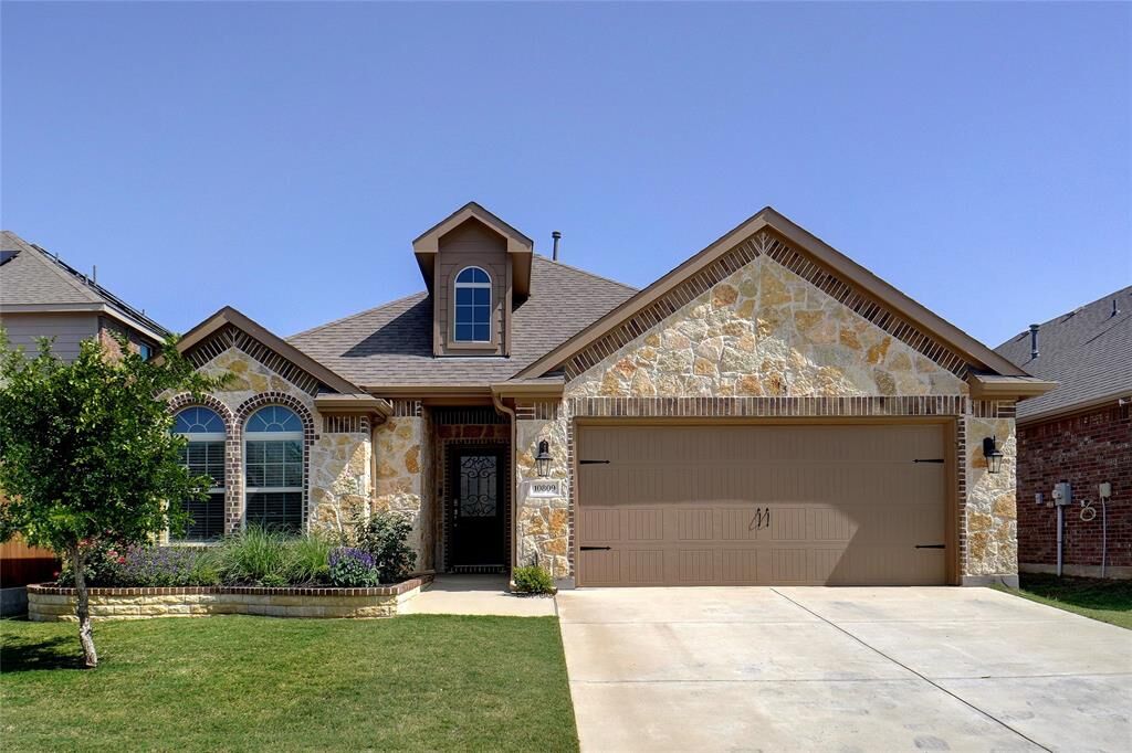 Property Photo: 10809 Cobalt Drive TX 76227