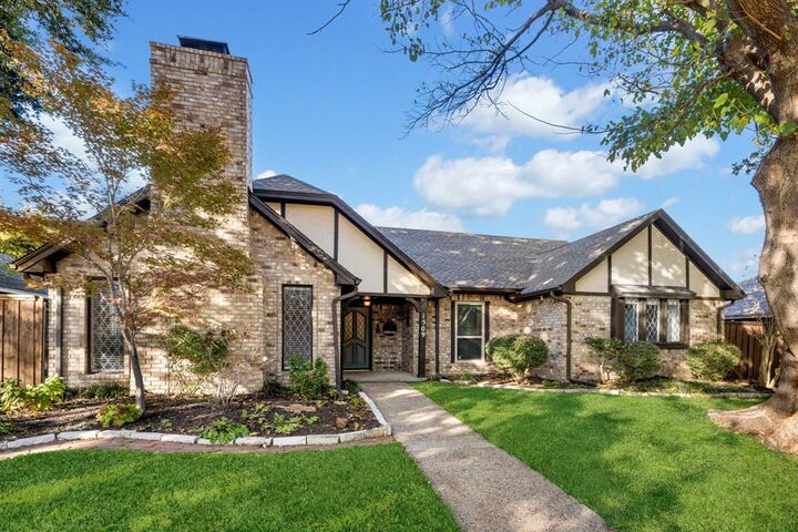 Property Photo:  1509 Woodoak Drive  TX 75082 