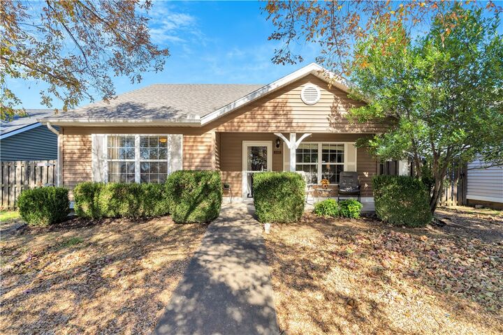 Property Photo: 4486 Alberta Street AR 72704