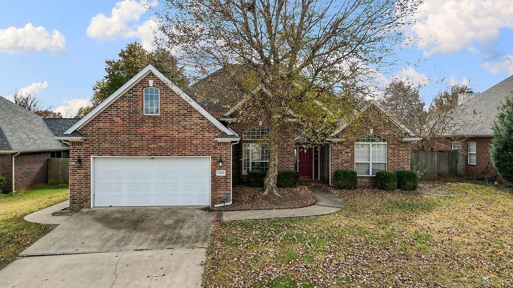 Property Photo: 4206 Braymore Drive AR 72758