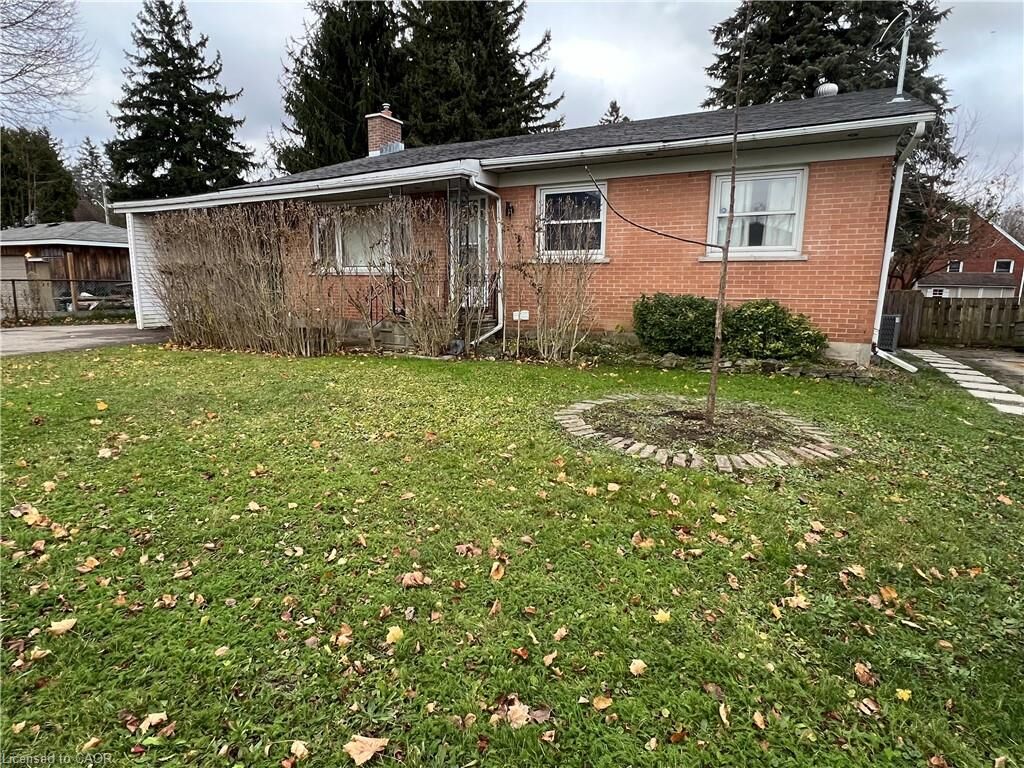 Property Photo: 62 Sunnyhill Road Lower ON N3C 1J4