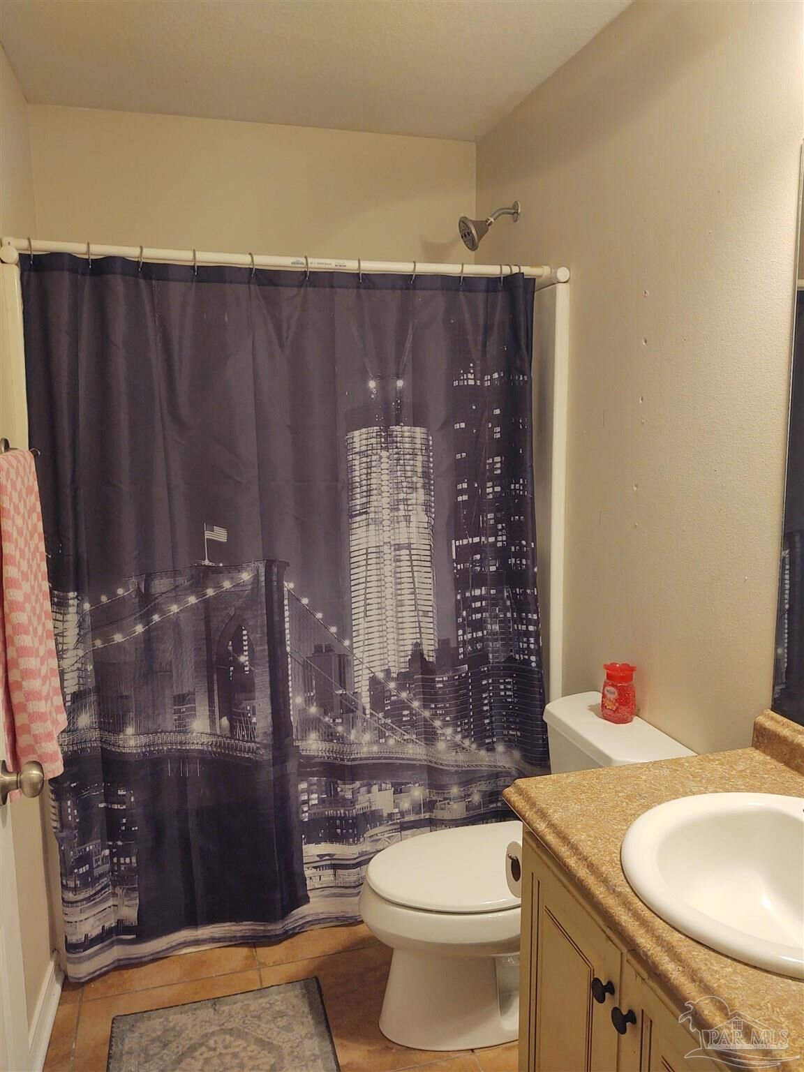 Property Photo: 5559 Jones St FL 32570