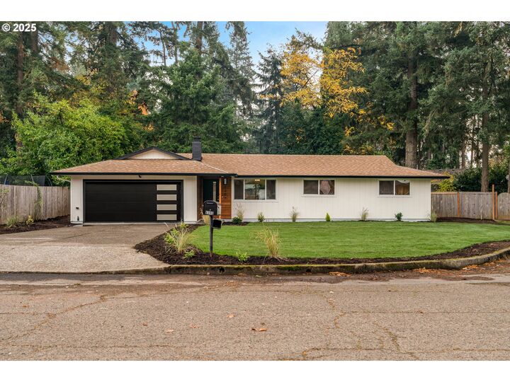 6300 Shakespeare St  Lake Oswego OR 97035 photo