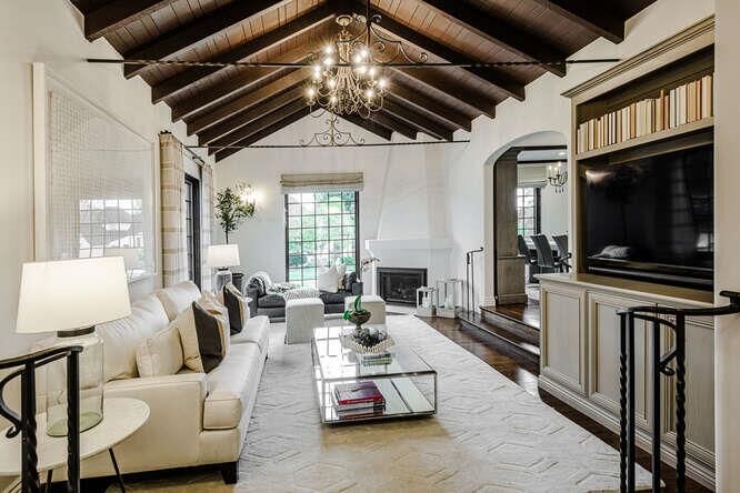 Property Photo: 236 Amherst Avenue CA 94402