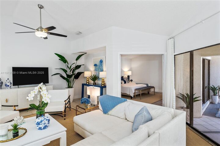 Property Photo: 701 Sea Oats Dr D-1 FL 33408