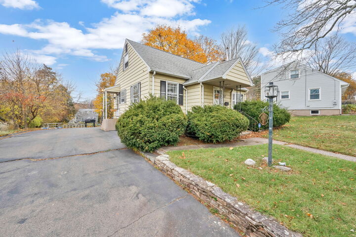 Property Photo: 29 Bretton Road CT 06042