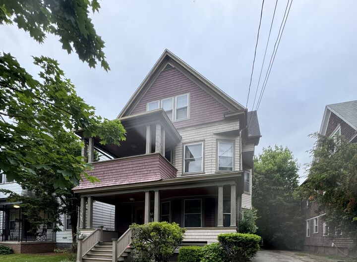 Property Photo:  96 Hubinger Street  CT 06511 