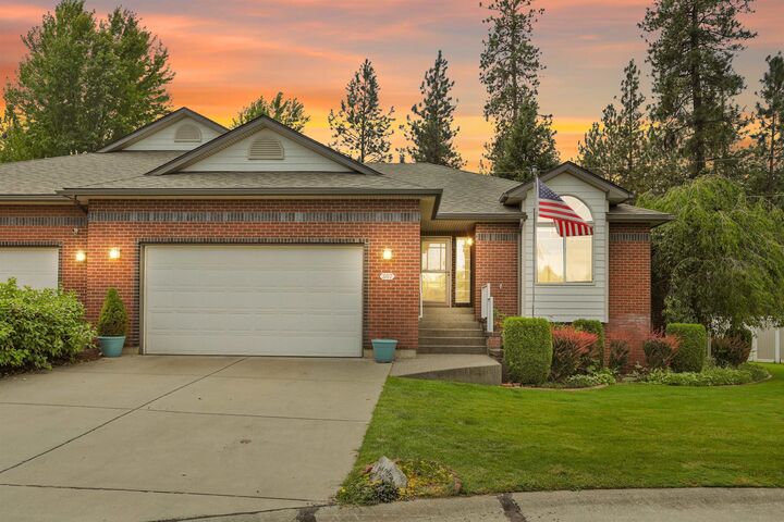 307 W Arrow Ln  Spokane WA 99208 photo