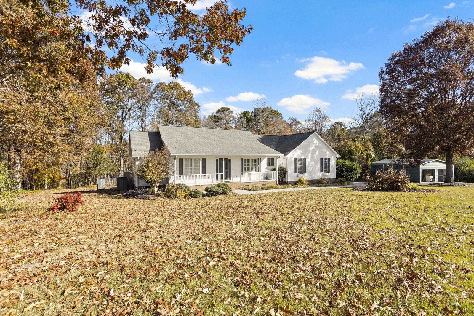 Property Photo: 651 Hammett Road SC 29307