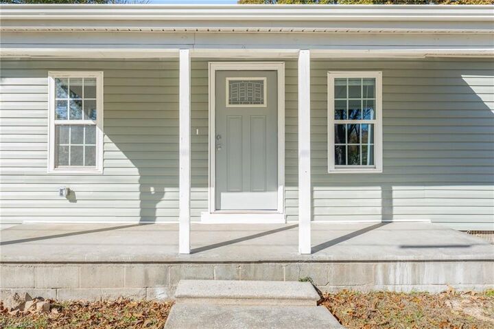 Property Photo:  255 Summit Street  NC 27045 